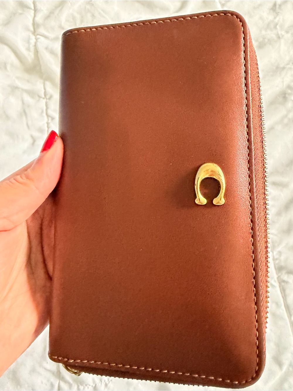 Coach Medium Zip Wallet in βSableβ